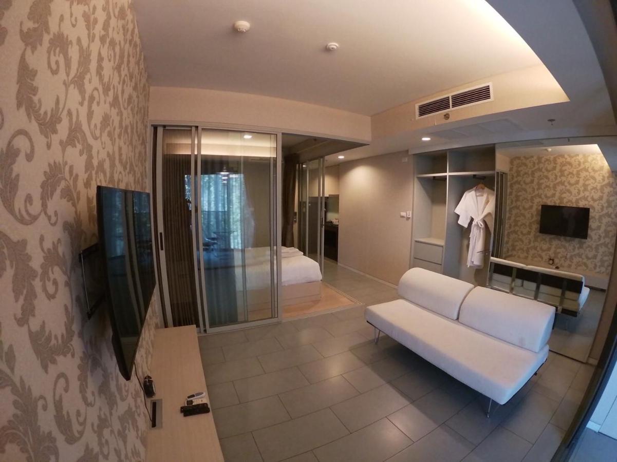 Boonrumpa Accommodation Bangkok Exterior photo