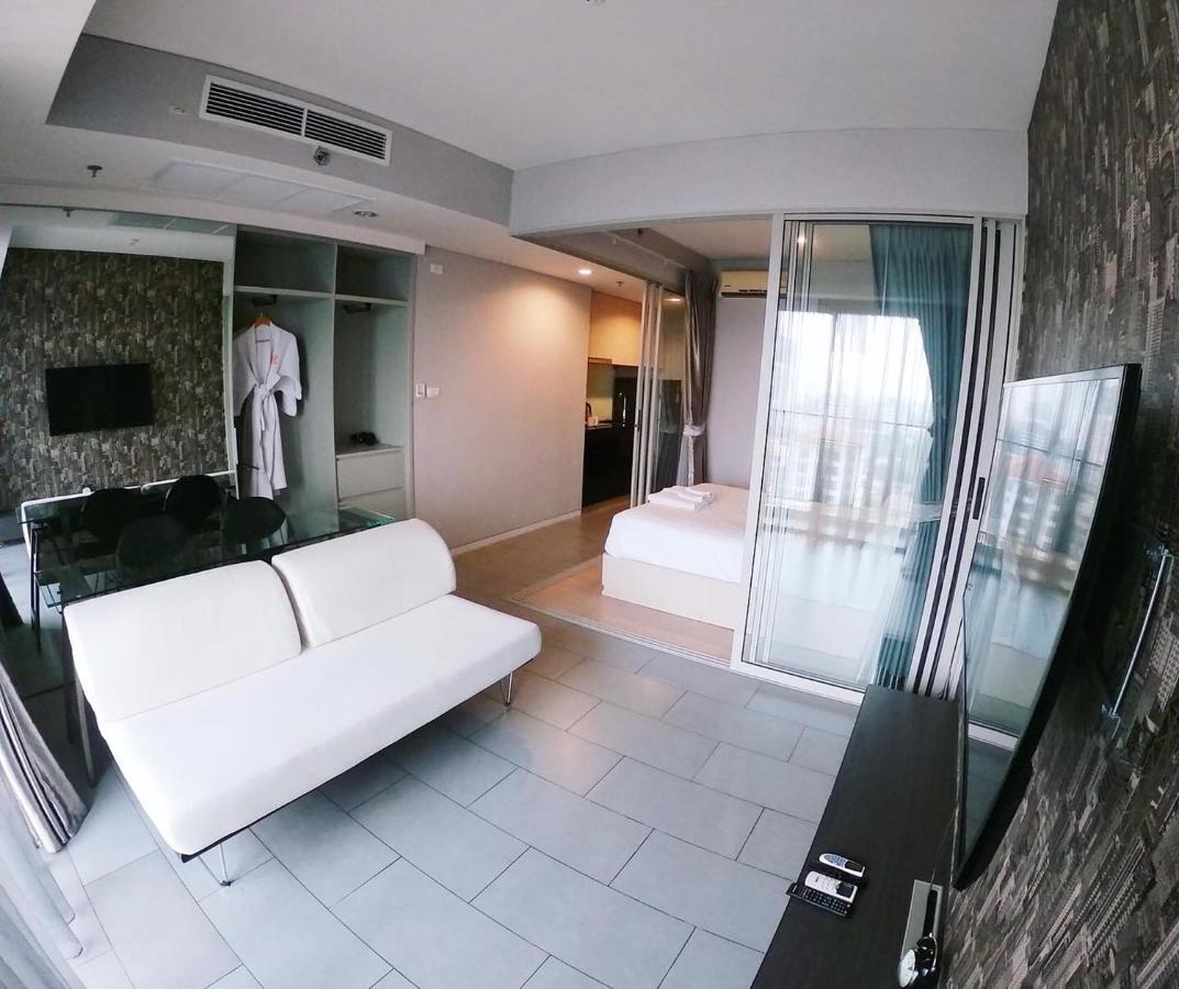 Boonrumpa Accommodation Bangkok Exterior photo