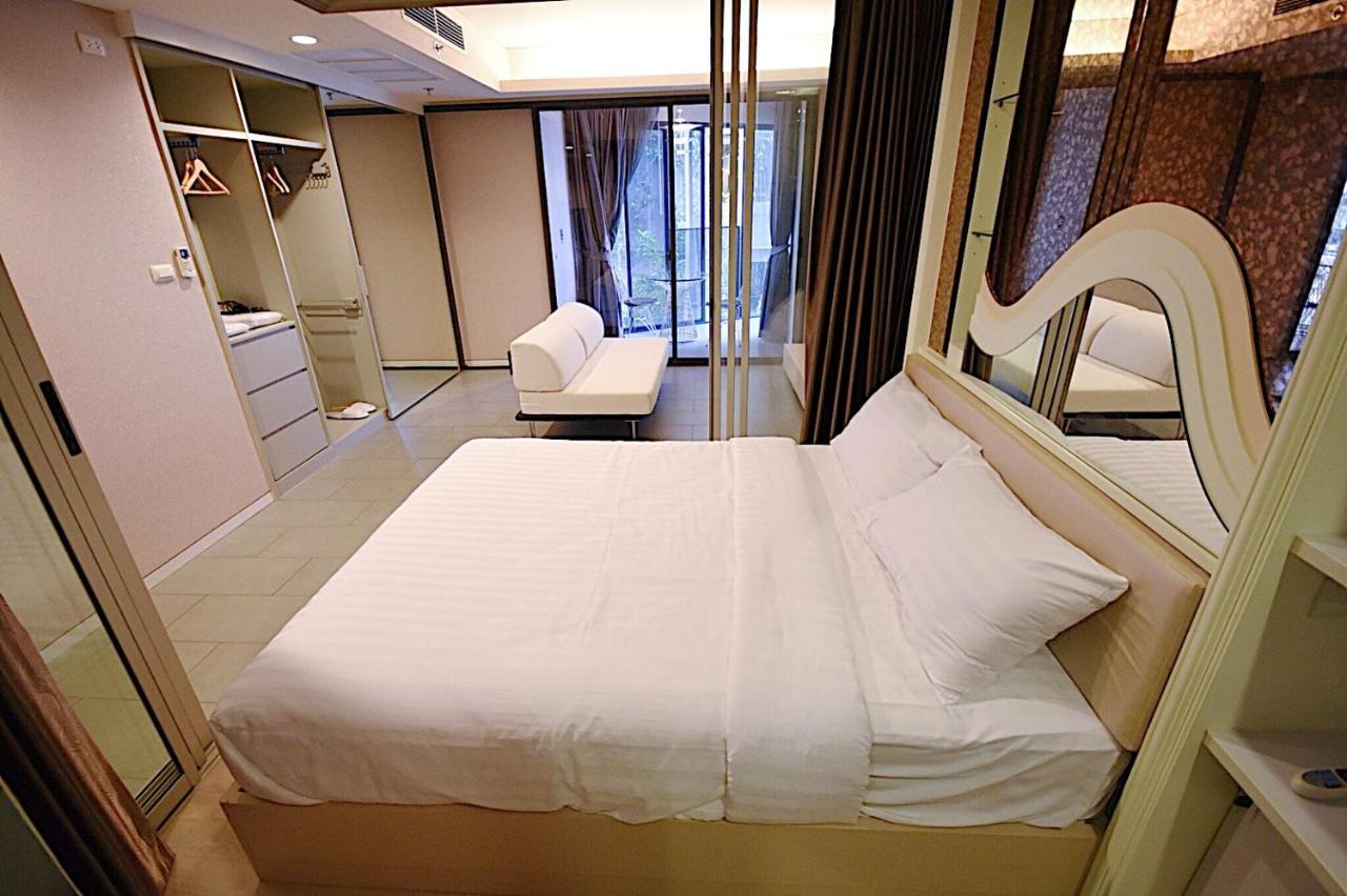 Boonrumpa Accommodation Bangkok Exterior photo