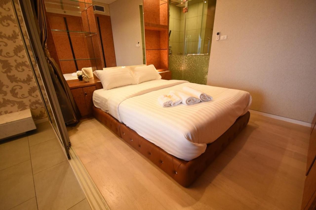 Boonrumpa Accommodation Bangkok Exterior photo